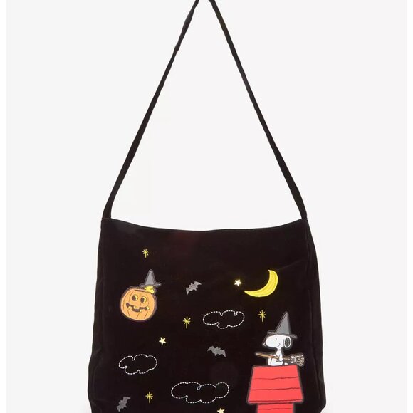 Her Universe Peanuts Snoopy Woodstock Halloween Hobo Bag - NWT - Picture 1 of 3